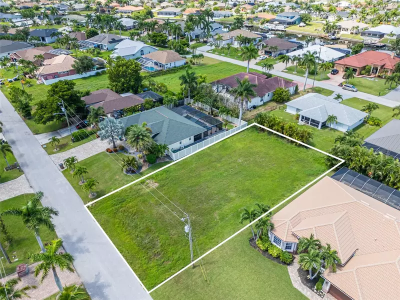 2530 SW 27TH AVE, Cape Coral, FL 33914