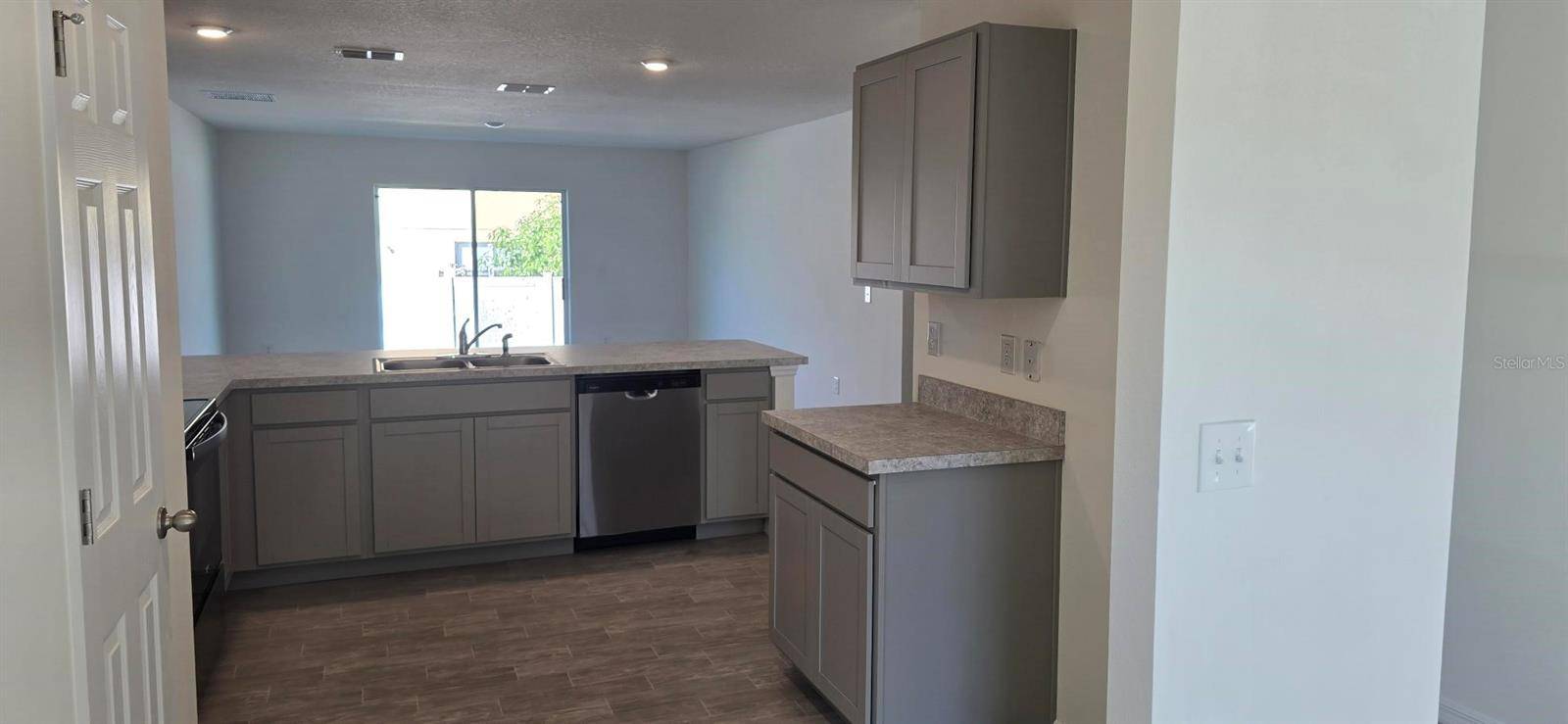 Poinciana, FL 34759,1412 SWAN CT