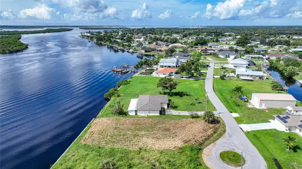 Punta Gorda, FL 33983,3308 PEACE RIVER DR