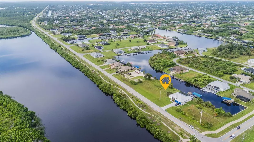 8853 ST PAUL DR, Port Charlotte, FL 33981