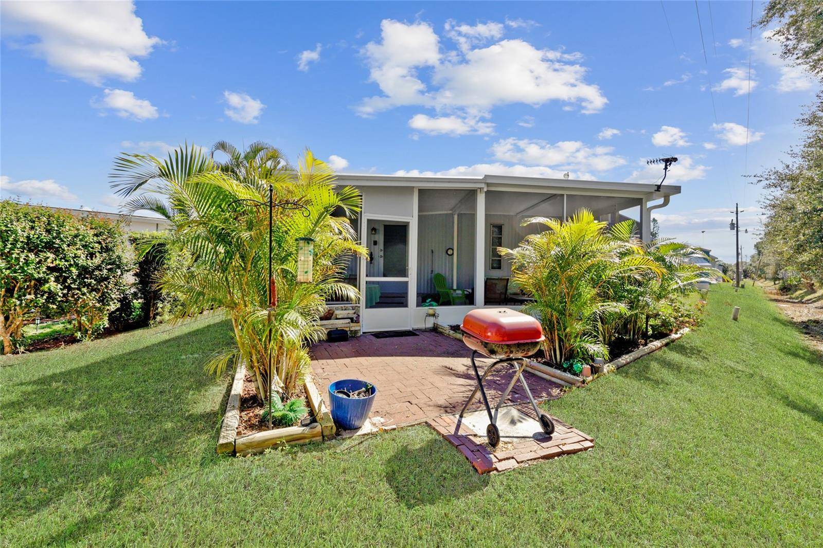 North Fort Myers, FL 33917,221 SHRUB LN N