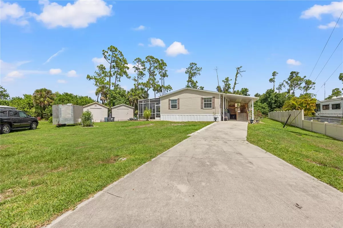 Punta Gorda, FL 33950,27930 LEATHERWOOD CIR