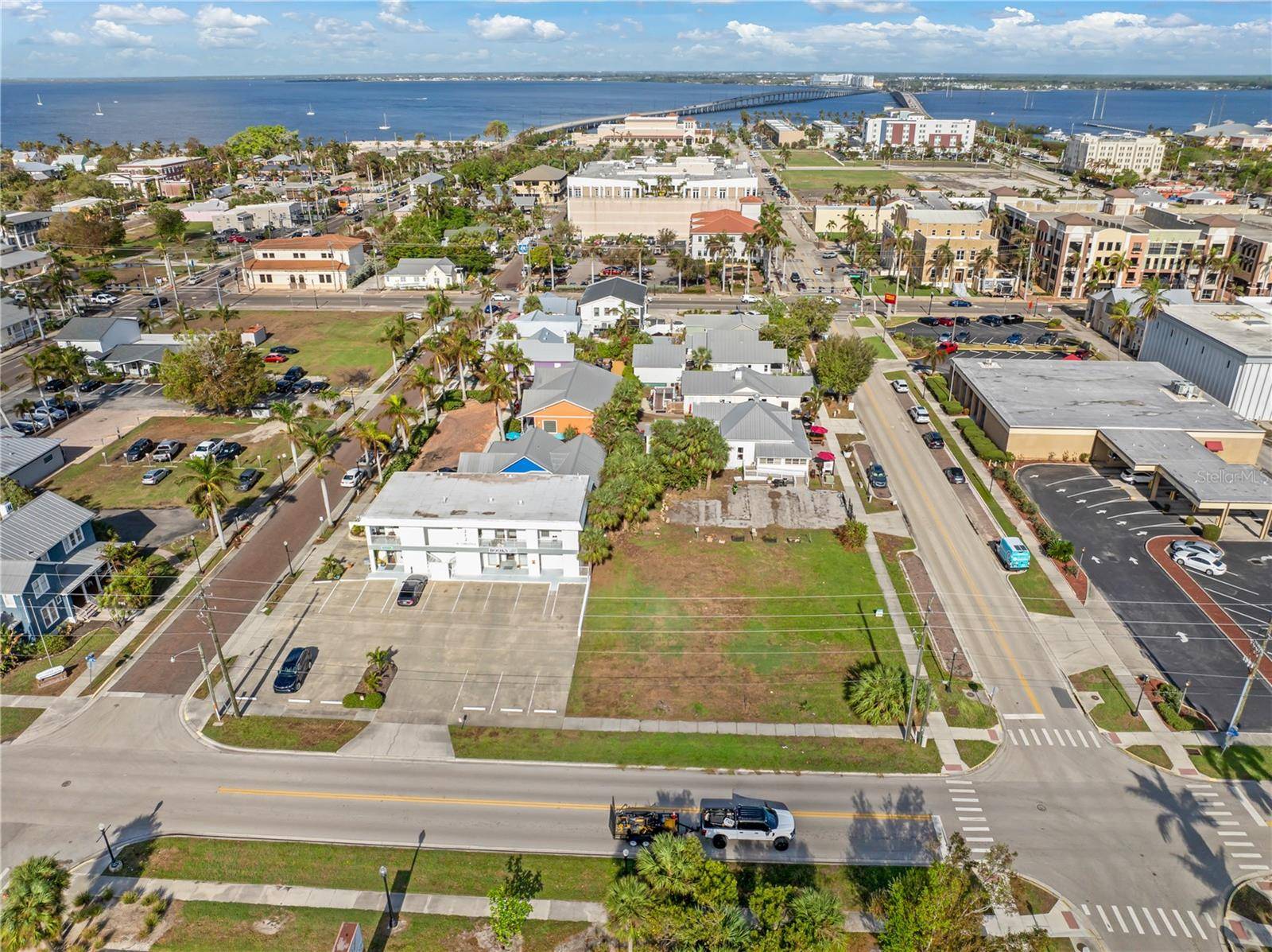 Punta Gorda, FL 33950,345 TAYLOR ST