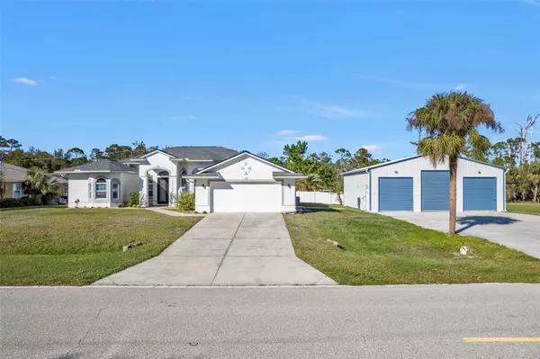 17152 WINTERGARDEN AVE, Port Charlotte, FL 33948