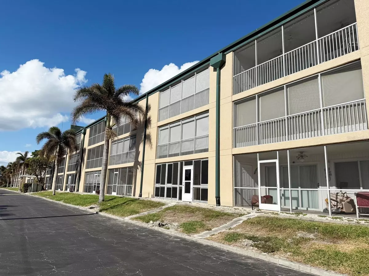 Punta Gorda, FL 33950,150 HARBORSIDE AVE #326