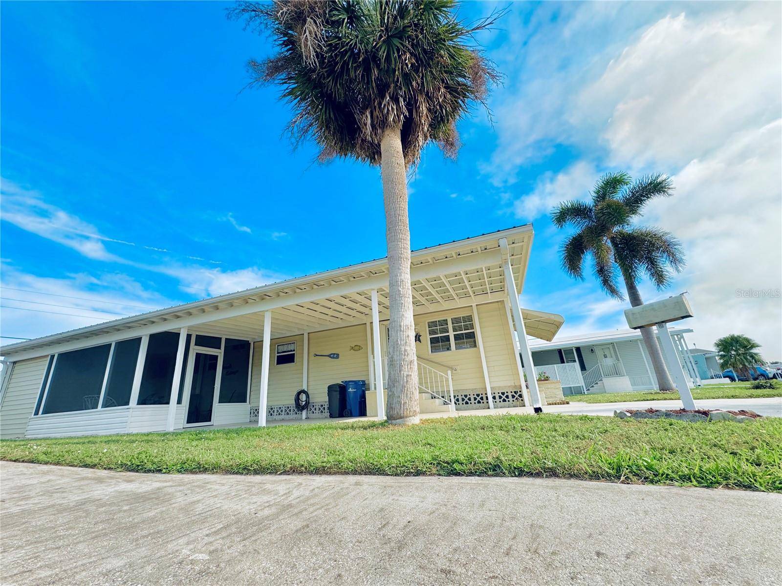 North Port, FL 34287,207 BLACKBURN BLVD