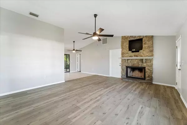 Port Charlotte, FL 33954,21047 BAFFIN AVE