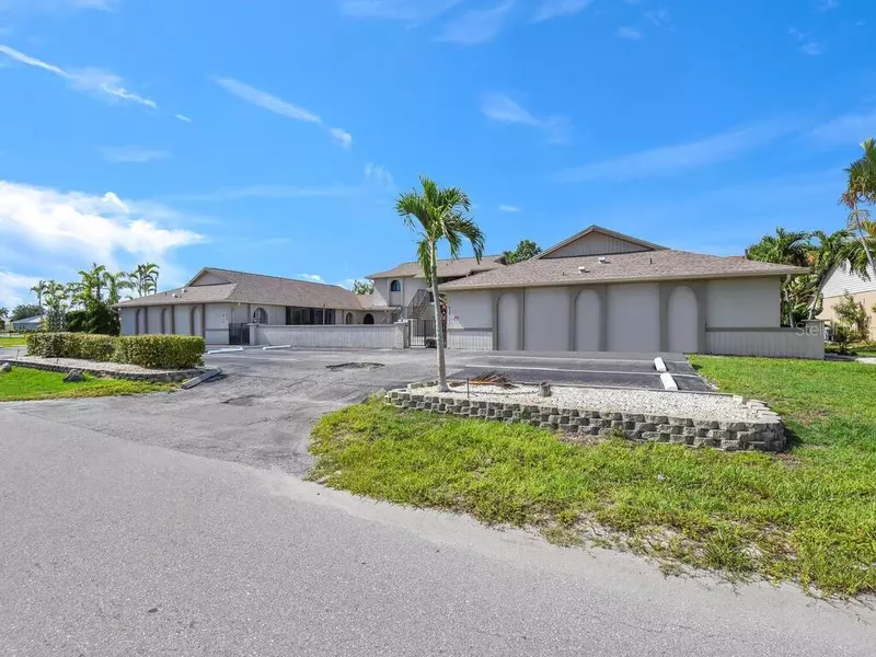 610 SW 47TH TER #2, Cape Coral, FL 33914