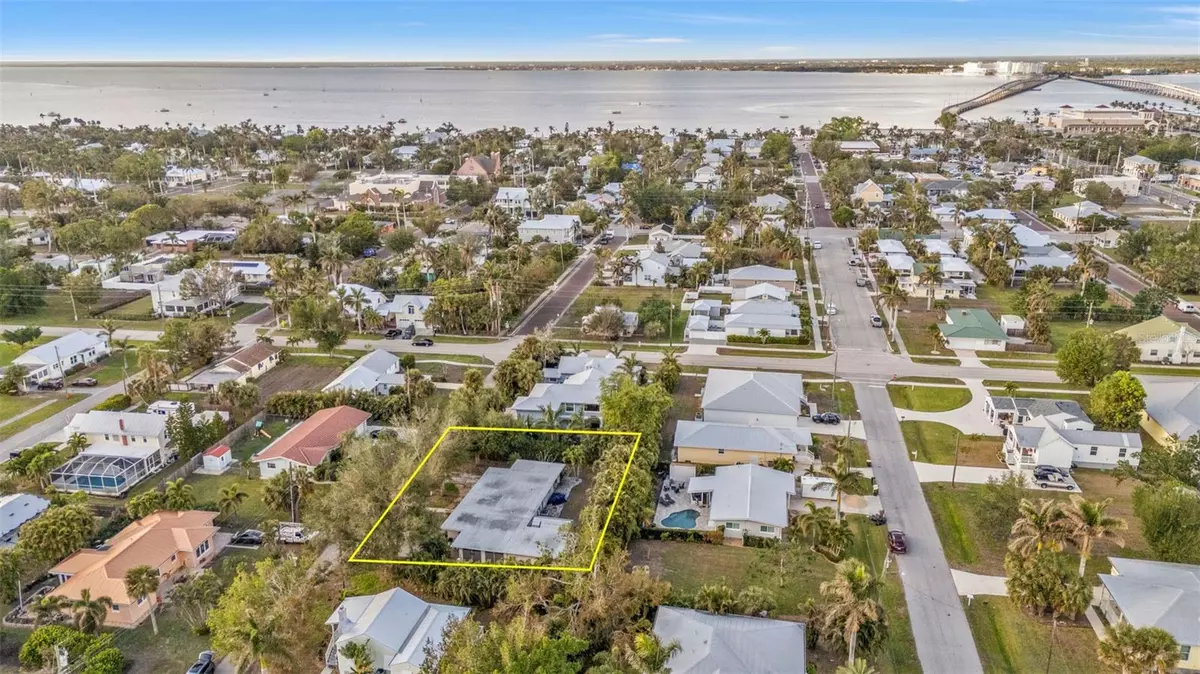 Punta Gorda, FL 33950,418 DURRANCE ST