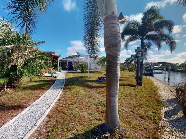 193 N WATERWAY DR NW, Port Charlotte, FL 33952