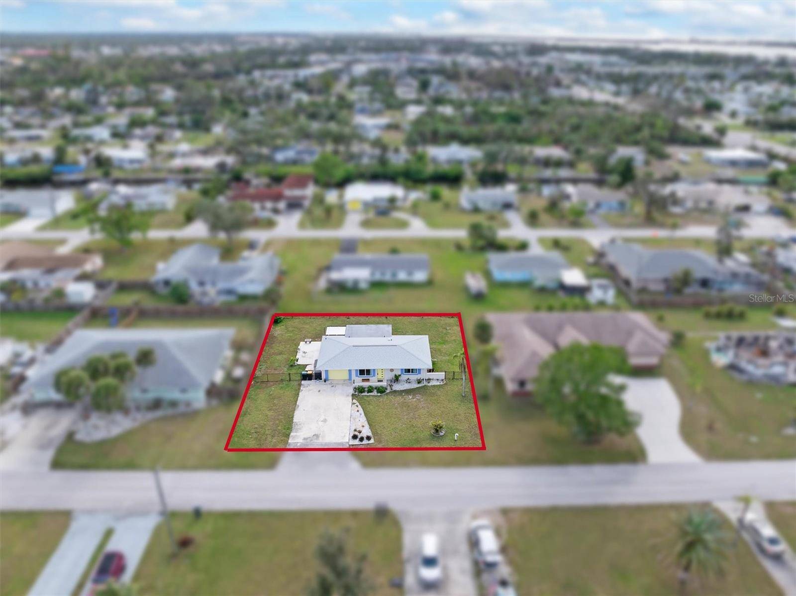 Englewood, FL 34223,817 E 6TH ST