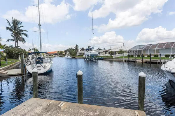 Punta Gorda, FL 33950,195 BAYSHORE CT