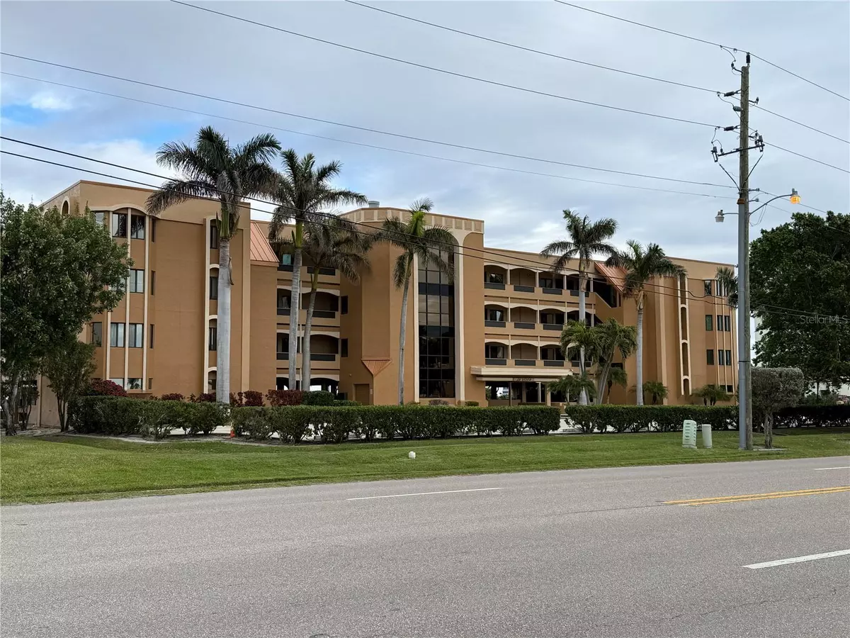 Punta Gorda, FL 33950,1601 PARK BEACH CIR #136/18