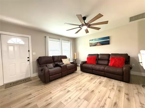 Punta Gorda, FL 33955,28301 N TWIN LAKES DR