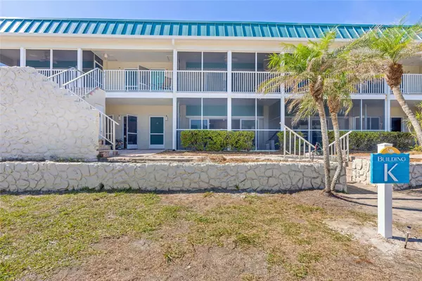 Sanibel, FL 33957,827 E GULF DR #K2
