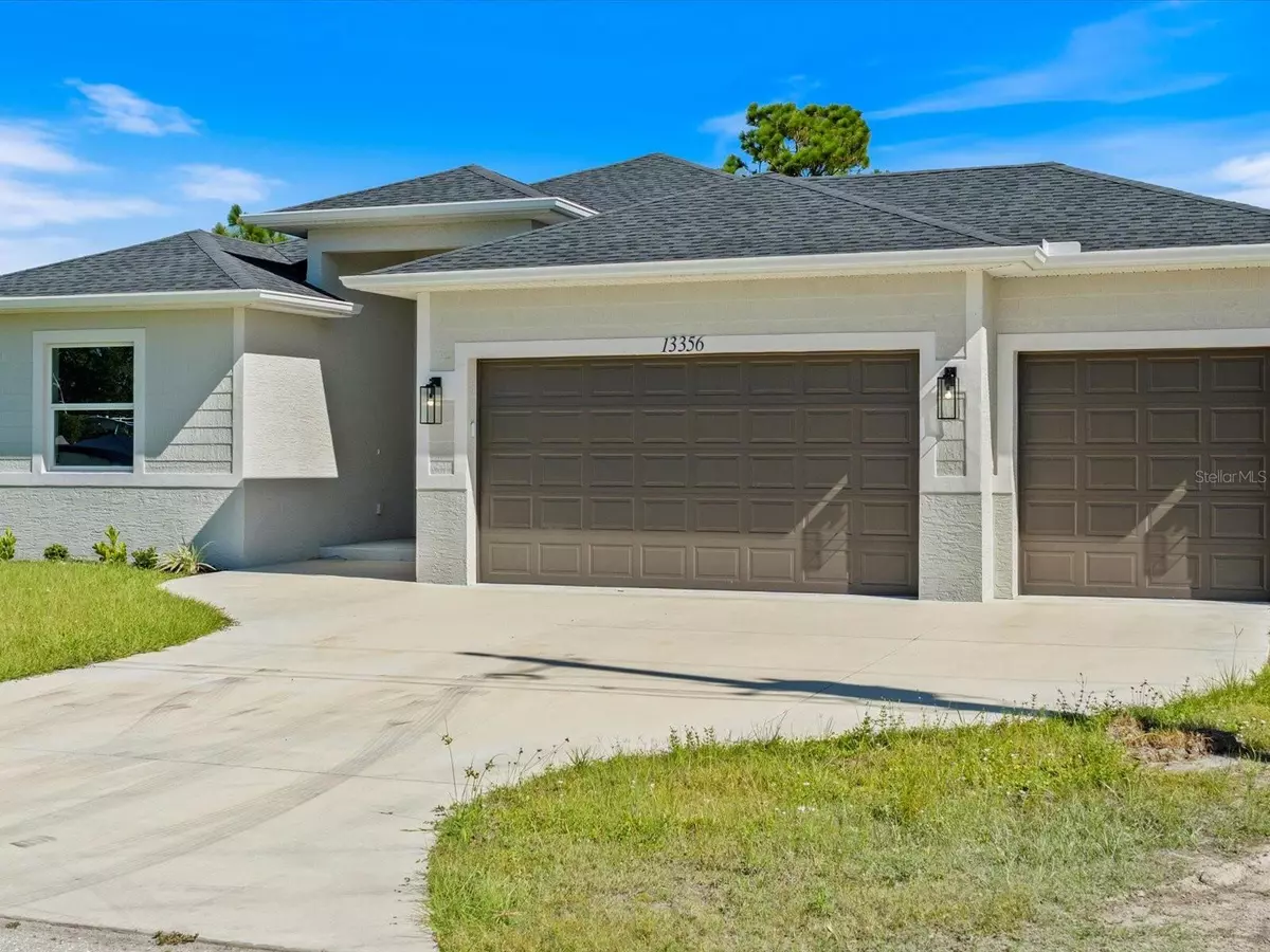 Port Charlotte, FL 33981,13356 RAYBURN LN