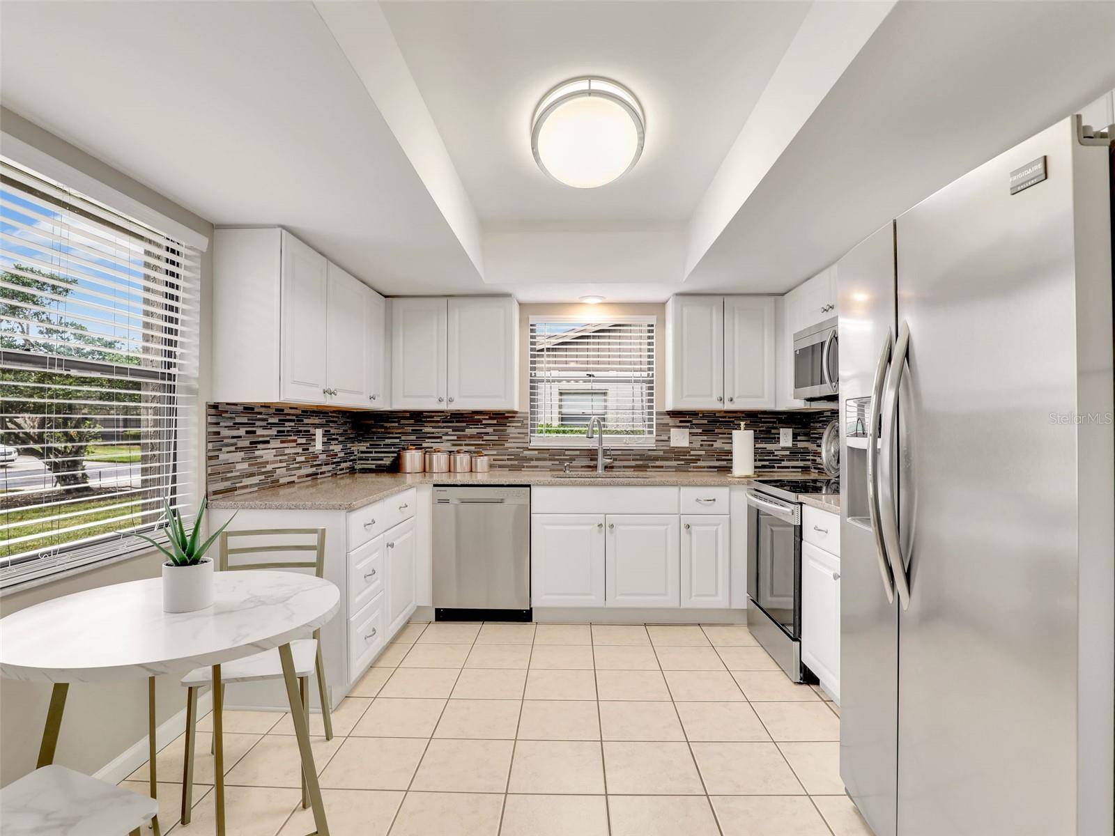 Sarasota, FL 34232,623 OAK HILL CIR #28