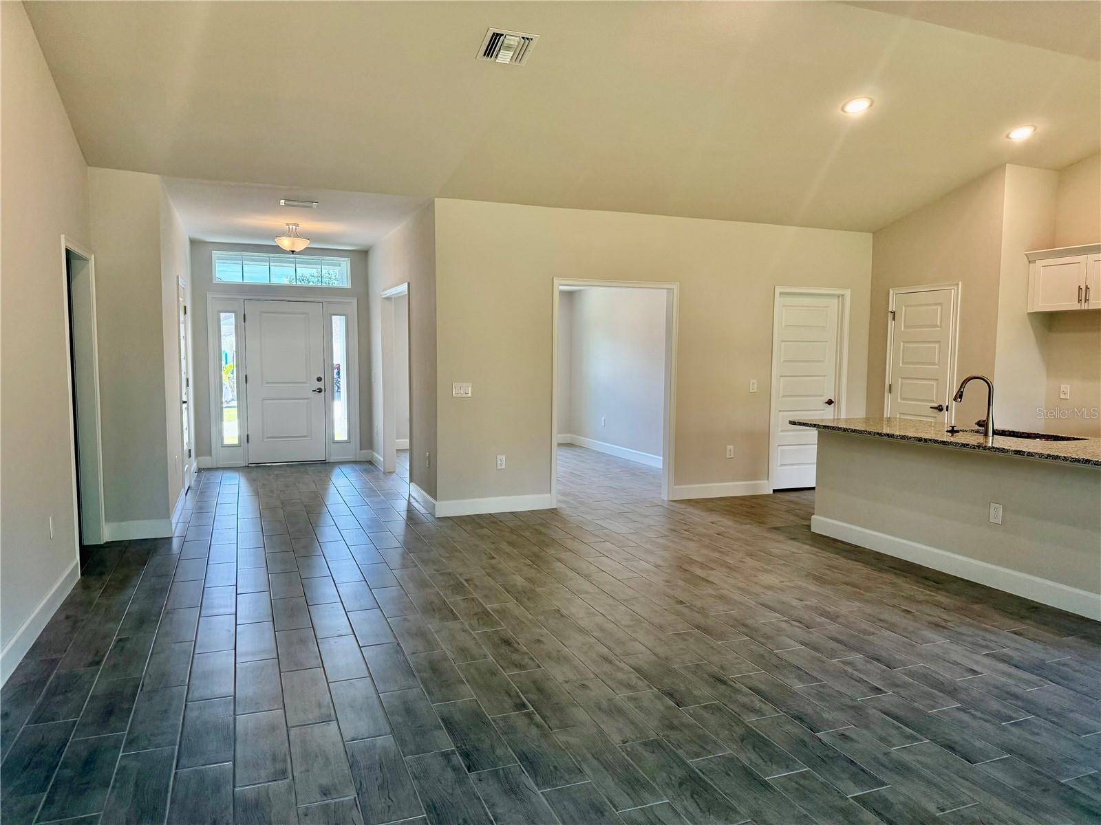 Port Charlotte, FL 33981,9590 LITTLE ROCK ST