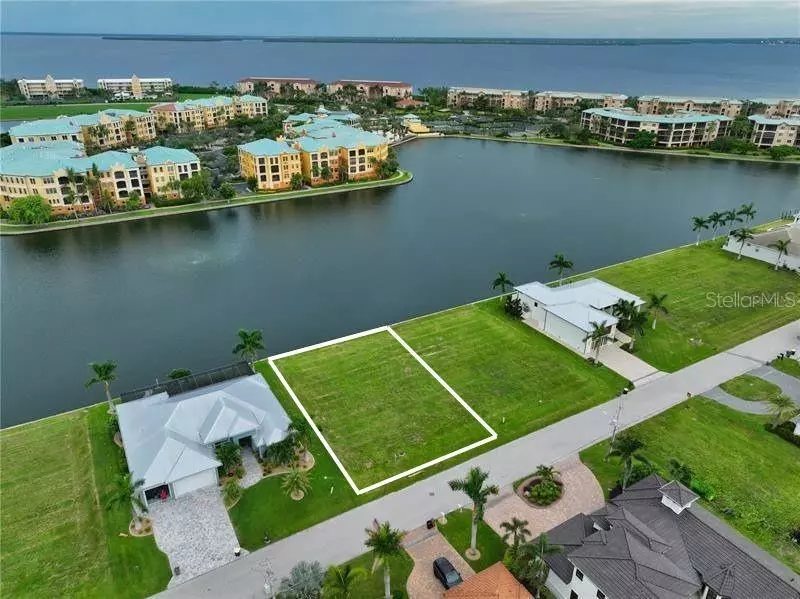 135 COLONY POINT DR, Punta Gorda, FL 33950