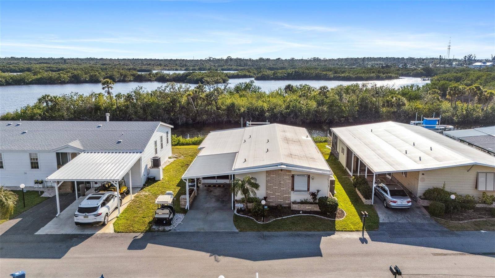 North Port, FL 34287,107 LAZY RIVER RD