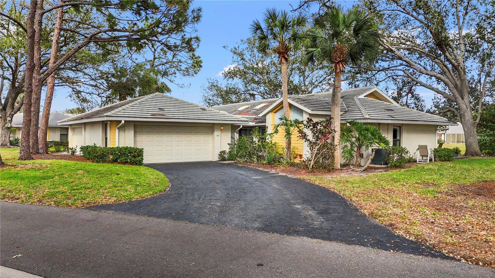 238 SOUTHAMPTON DR #319, Venice, FL 34293