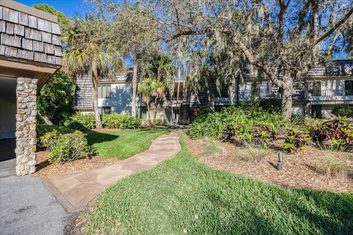 Naples, FL 34105,105 CLUBHOUSE DR #D155