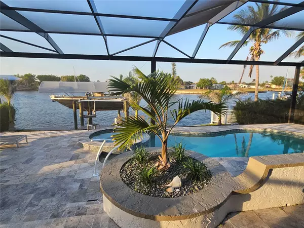 Port Charlotte, FL 33952,310 SEVERIN RD SE