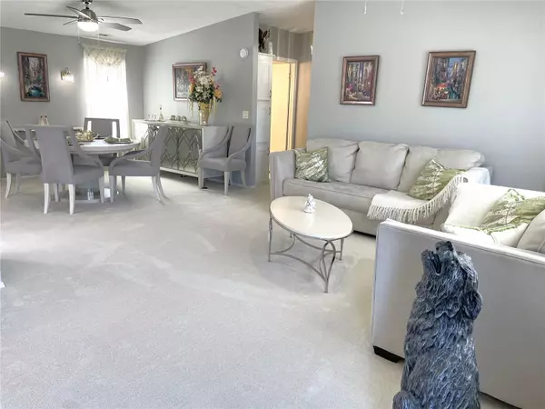 Port Charlotte, FL 33980,24437 HARBORVIEW RD #70