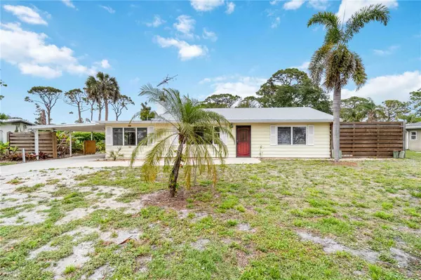 217 PALM AVE E, Nokomis, FL 34275