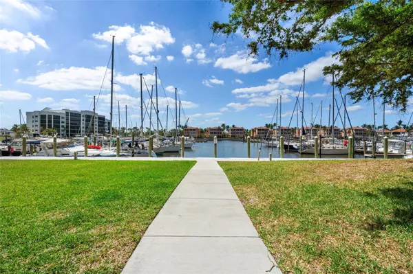 2060 MATECUMBE KEY RD #2106, Punta Gorda, FL 33955