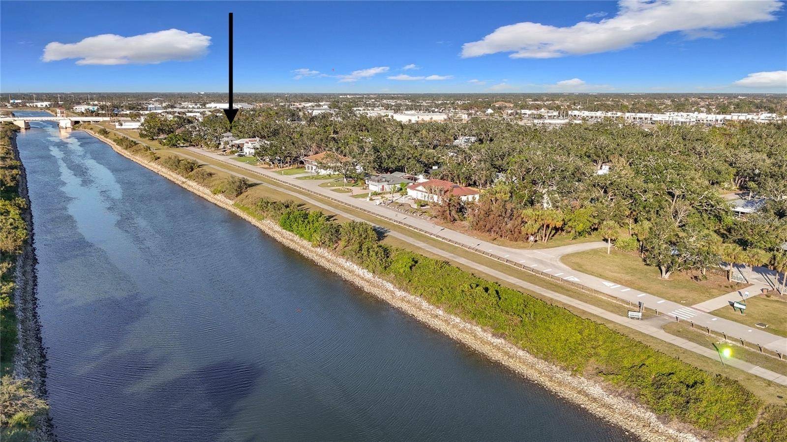 Venice, FL 34293,1851 SCENIC DR