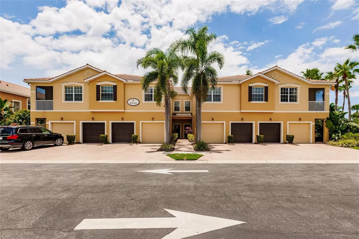 Sarasota, FL 34233,8098 MOONSTONE DR #17-203