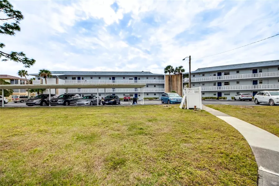 1432 TROPIC TER #1432, North Fort Myers, FL 33903