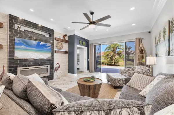 Palmetto, FL 34221,303 11TH AVE E