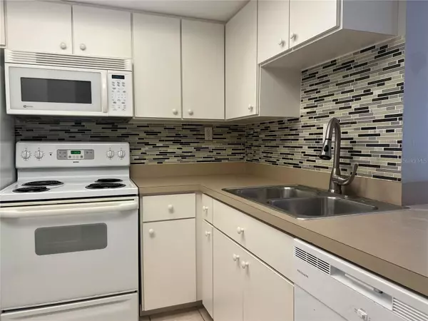 Port Charlotte, FL 33952,3100 HARBOR BLVD #207