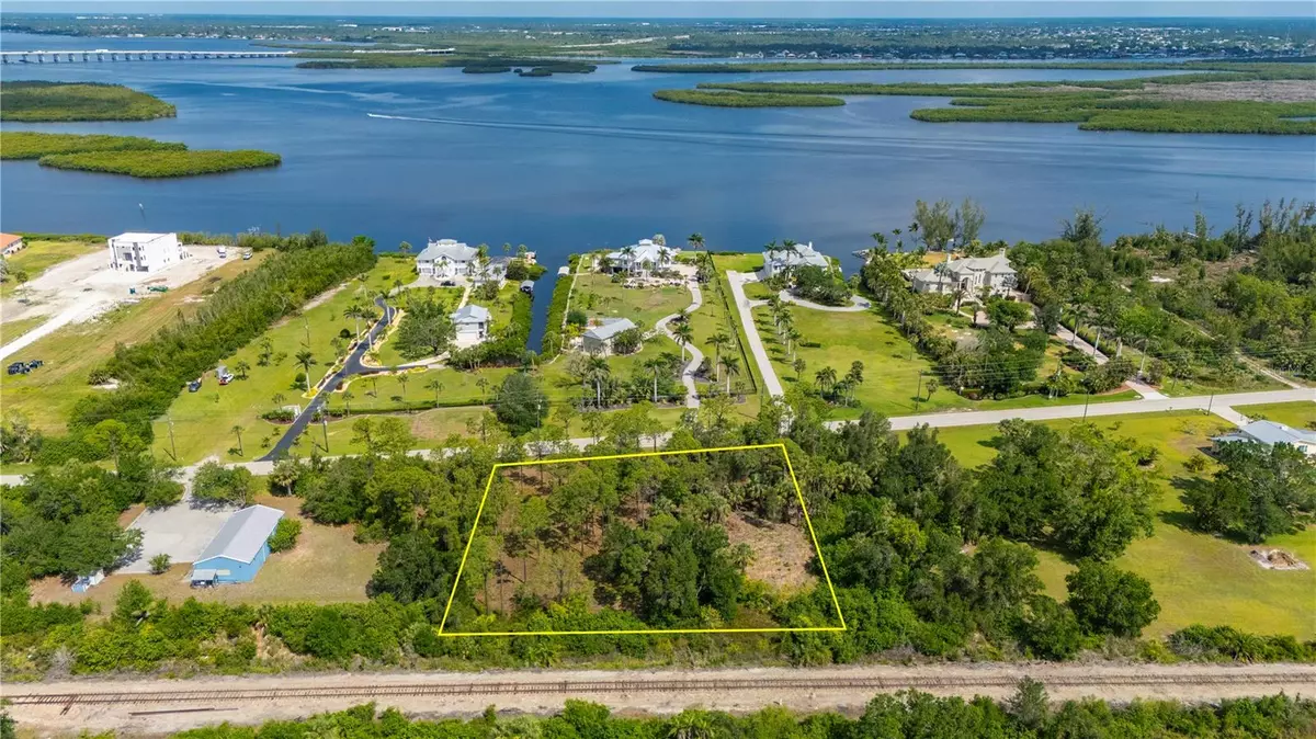 Punta Gorda, FL 33982,4685 RIVERSIDE DR