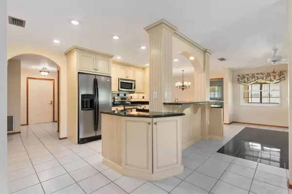 Port Charlotte, FL 33954,485 DORCHESTER ST