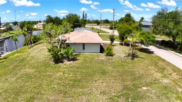 Punta Gorda, FL 33983,27193 and 27197 VOYAGEUR DR