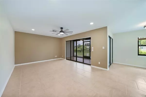 Port Charlotte, FL 33952,2486 CARING WAY #14A