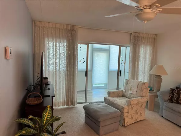 Port Charlotte, FL 33952,2437 HARBOR BLVD #106