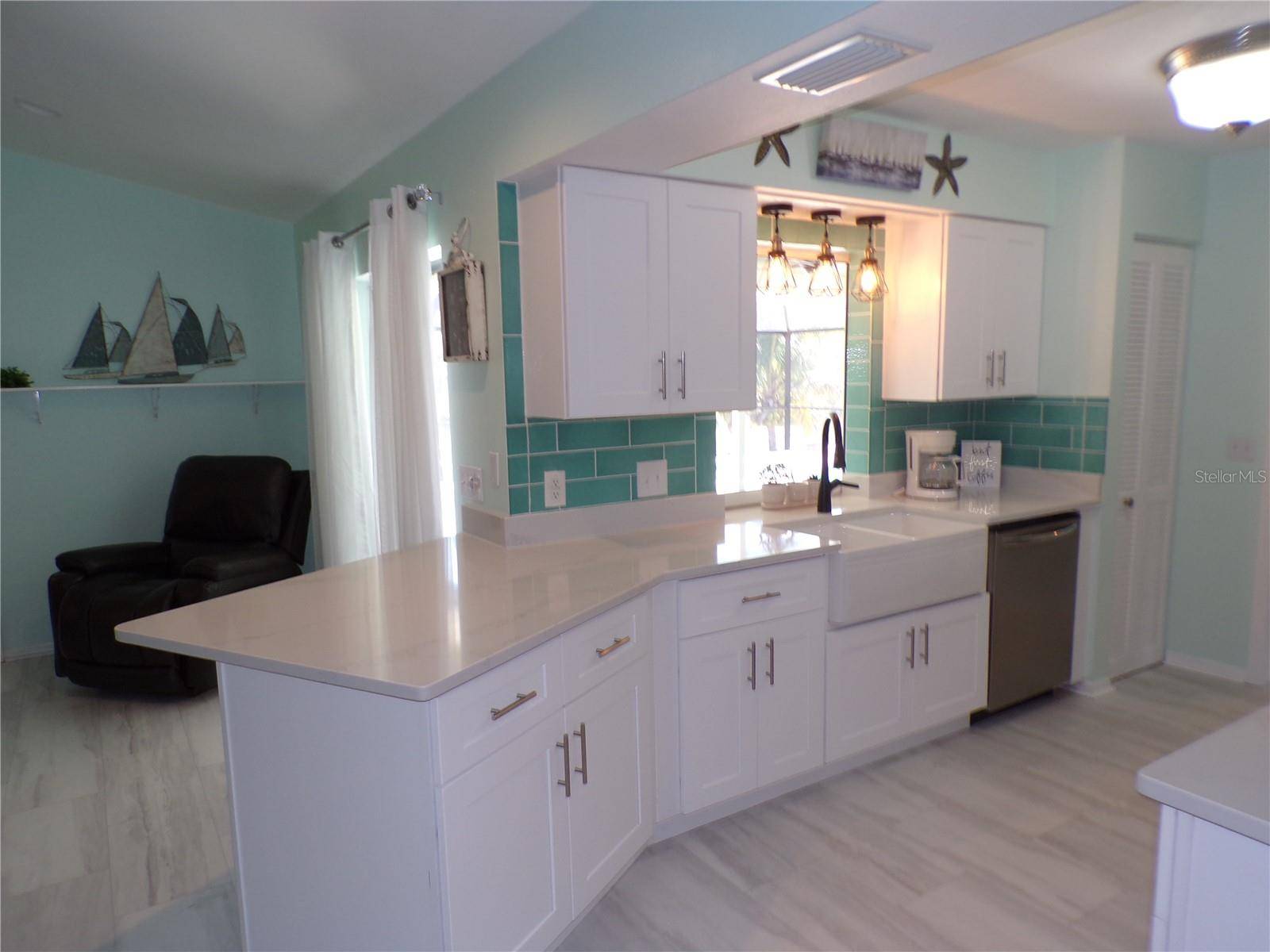 Port Charlotte, FL 33981,15624 HENNIPEN CIR