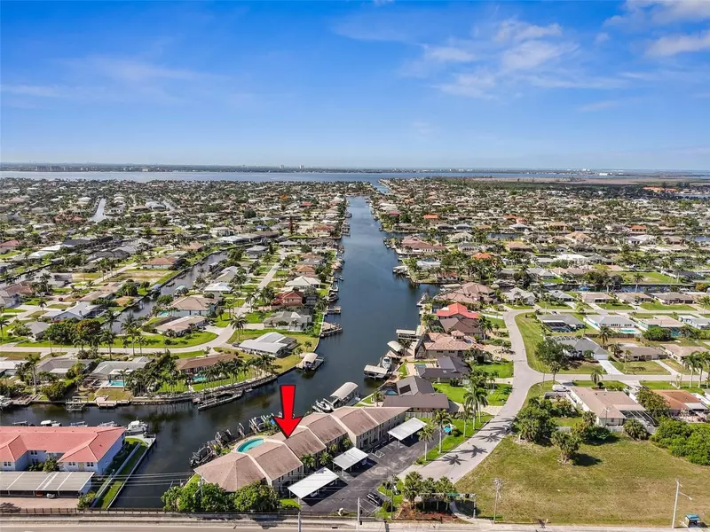 4803 SW SANTA BARBARA CT #5, Cape Coral, FL 33914