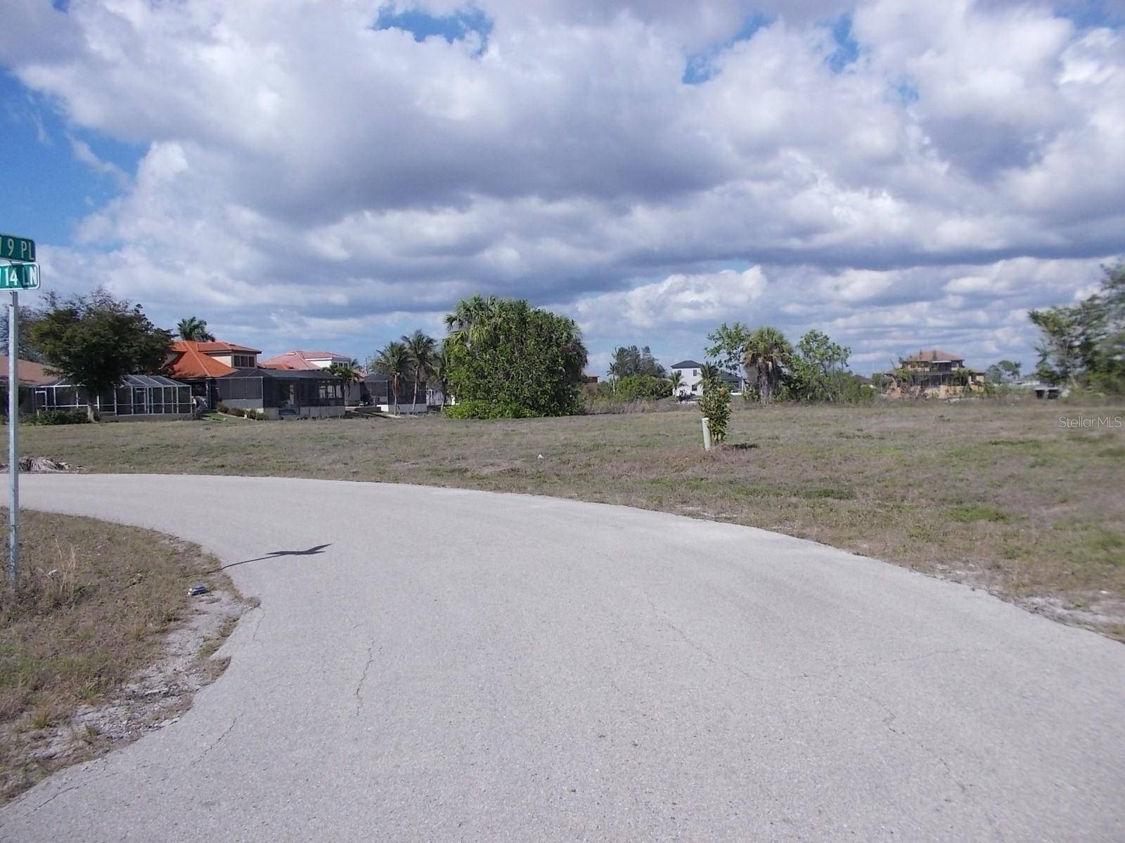 Cape Coral, FL 33993,1417 NW 9TH PL
