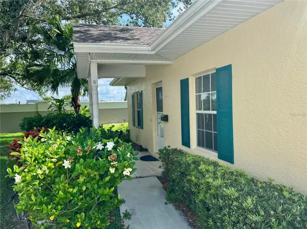Port Charlotte, FL 33948,1625 RED OAK LN