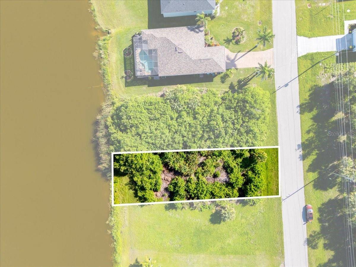 Rotonda West, FL 33947,214 ANTILLA DR
