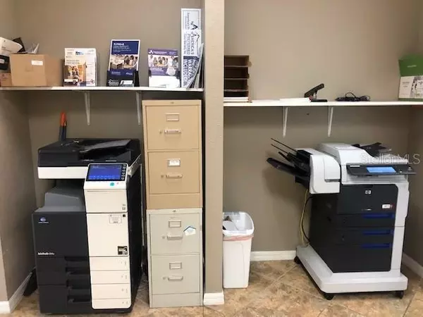 North Port, FL 34287,14972 TAMIAMI TRL