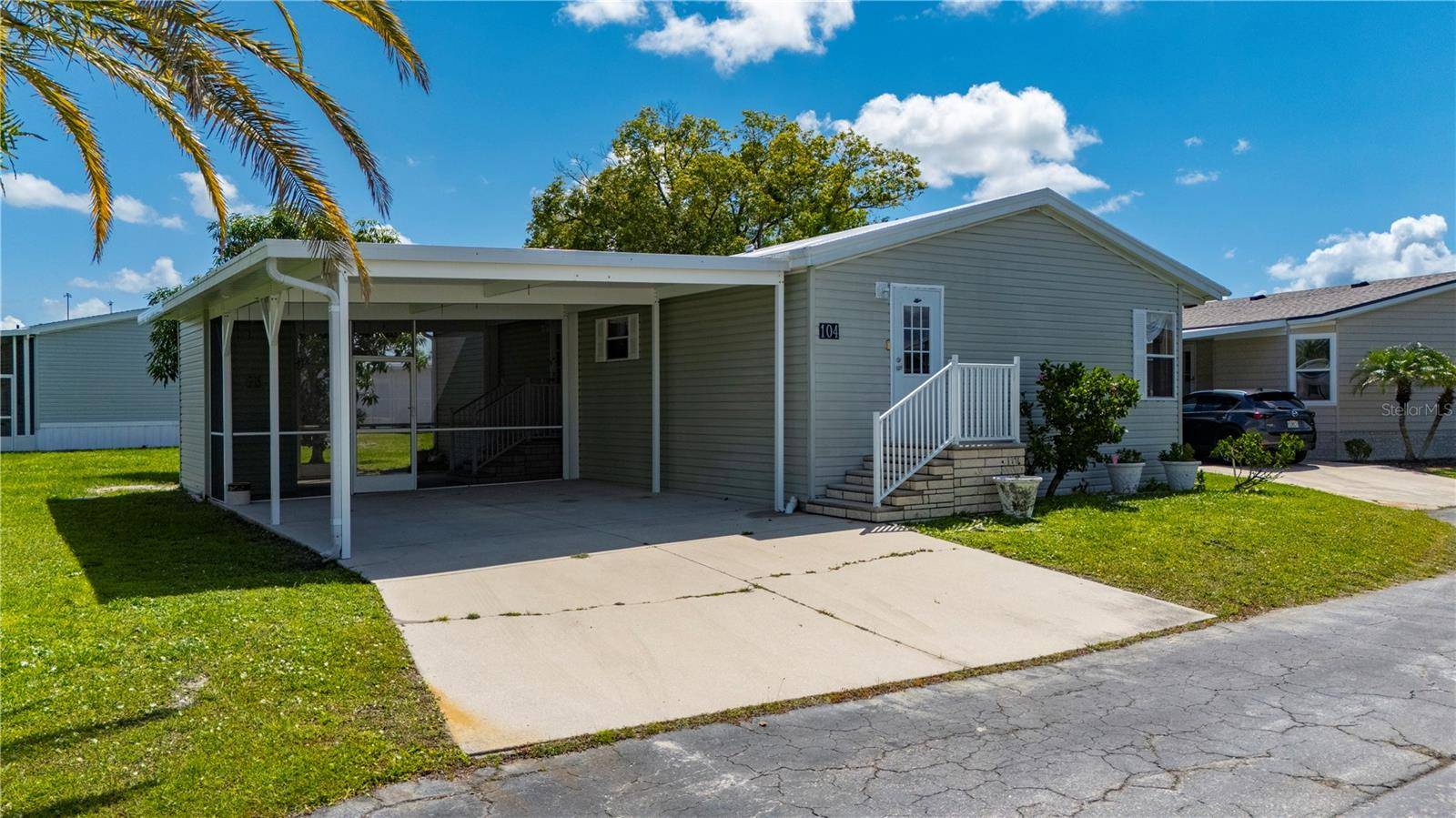 1000 KINGS HWY #104, Port Charlotte, FL 33980