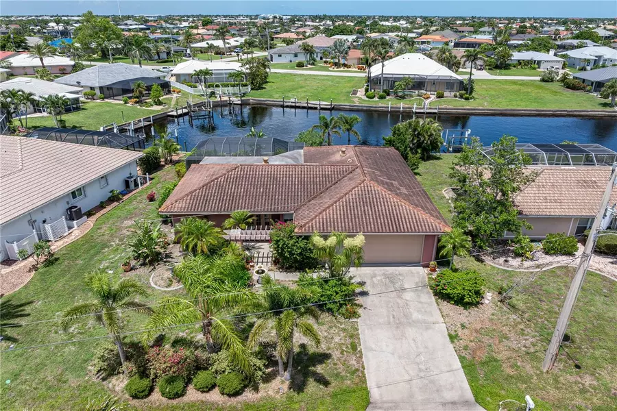 825 VIA TUNIS, Punta Gorda, FL 33950