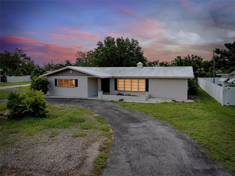 617 CADIZ RD, Venice, FL 34285