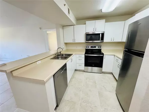 Naples, FL 34119,8304 KEY ROYAL CIR #1721